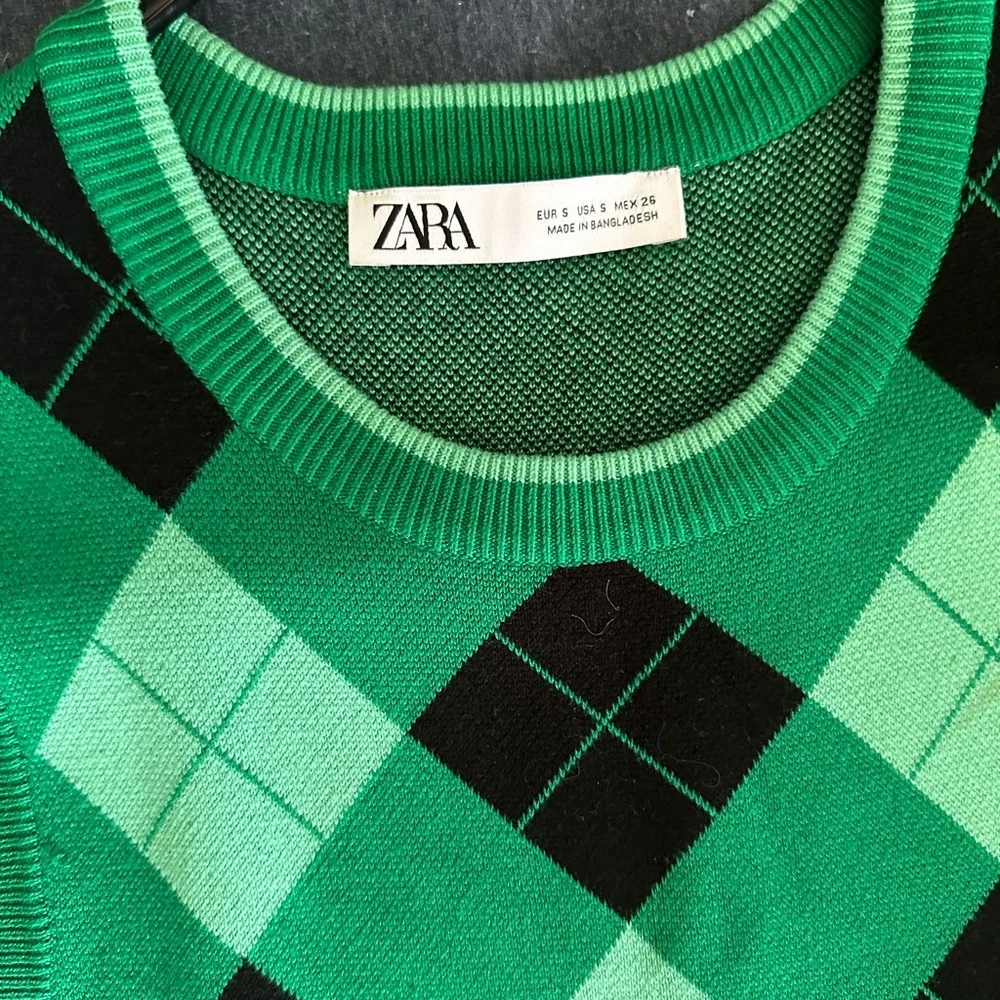 Zara Green Dress - Picture 1 of 2